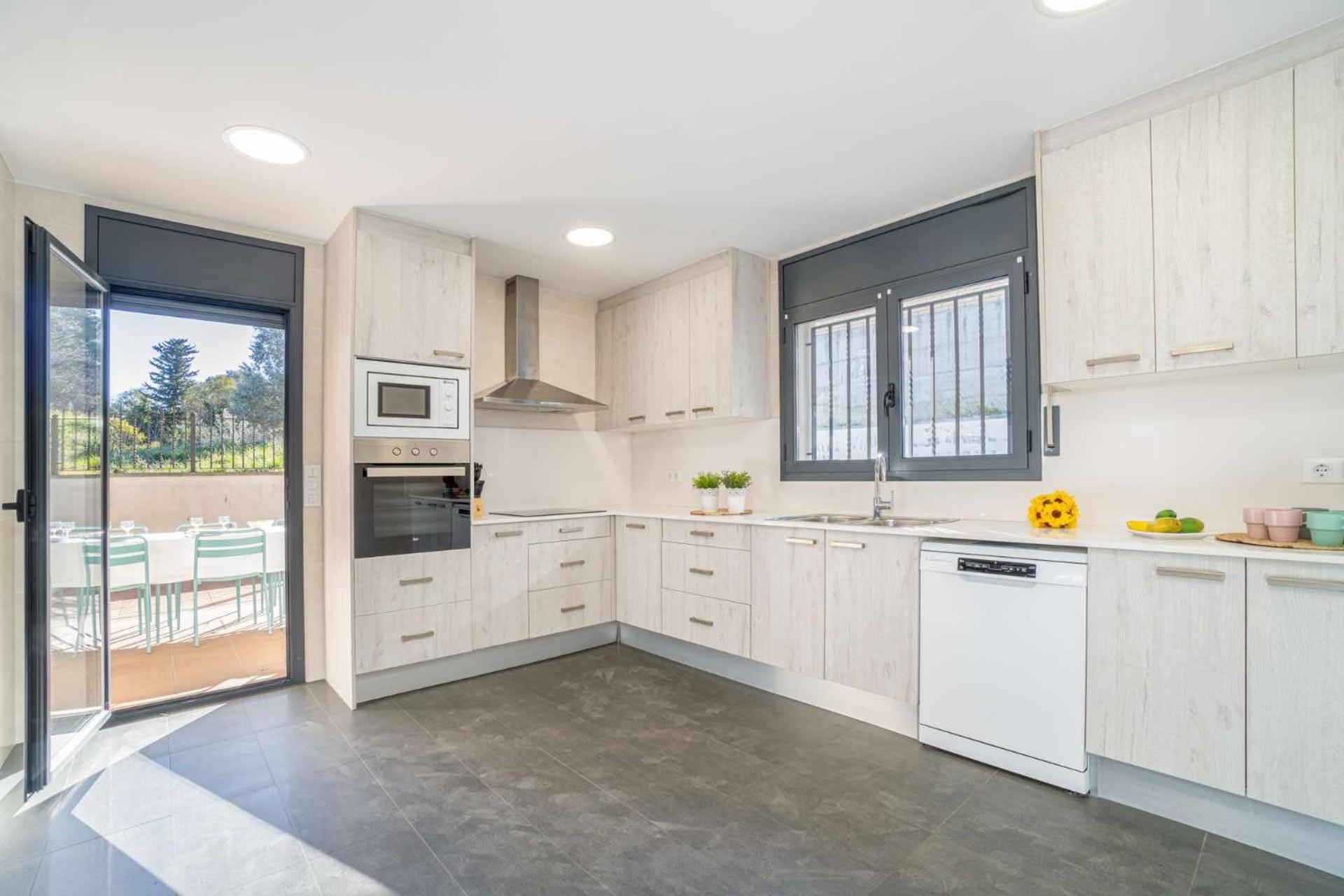Jouvacations Villa Domenec Figueres  Zewnętrze zdjęcie